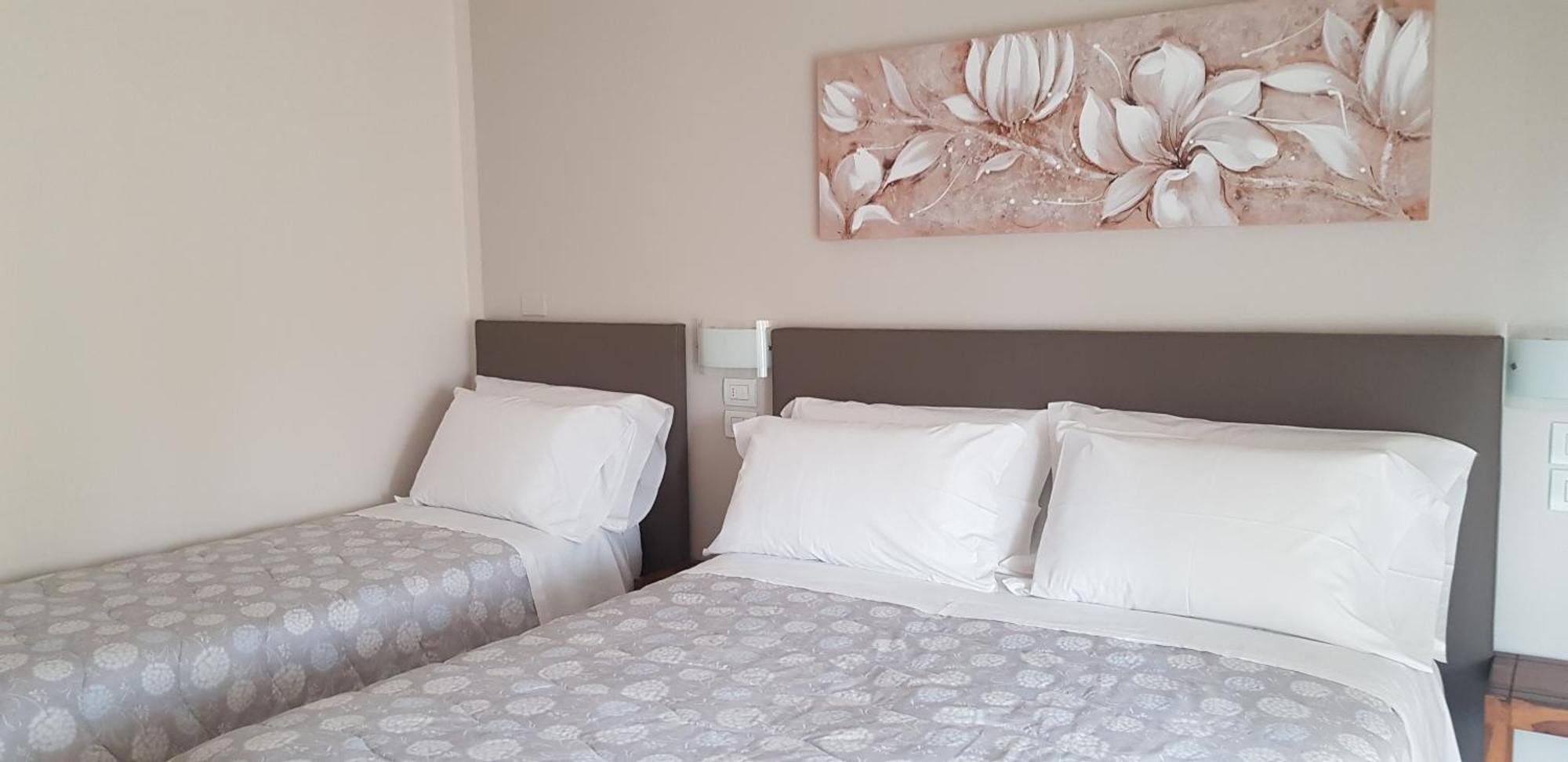 Hotel Margherita Meuble ซีร์มิโอเน ภายนอก รูปภาพ