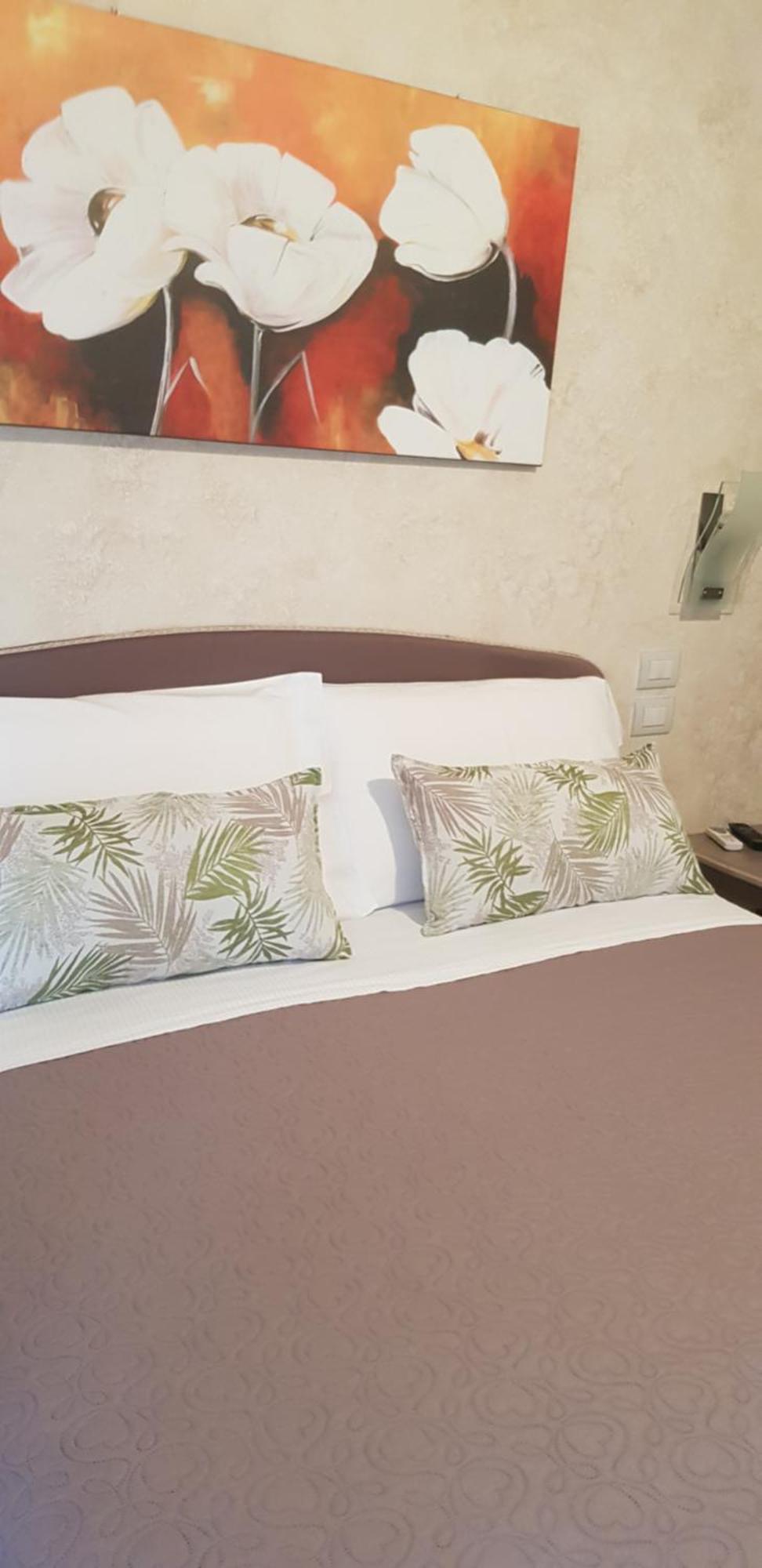 Hotel Margherita Meuble ซีร์มิโอเน ภายนอก รูปภาพ