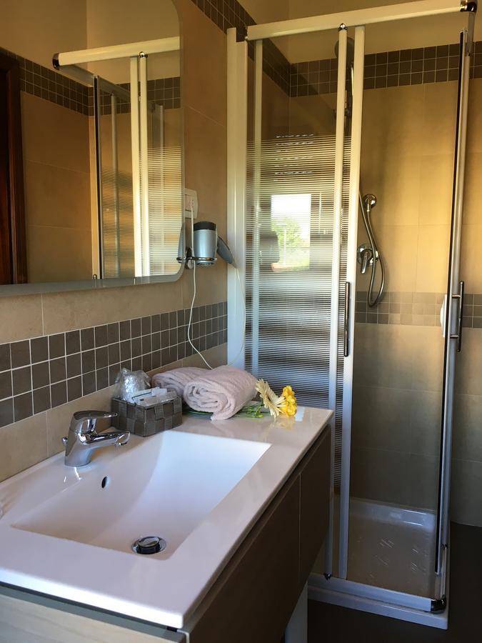 Hotel Margherita Meuble ซีร์มิโอเน ภายนอก รูปภาพ