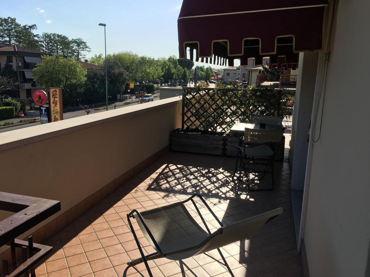 Hotel Margherita Meuble ซีร์มิโอเน ภายนอก รูปภาพ
