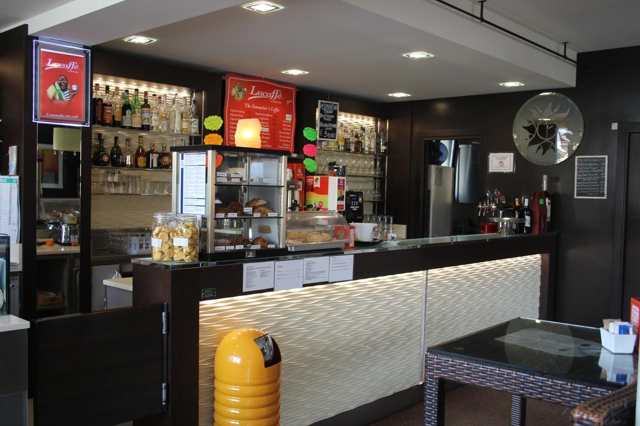 Hotel Margherita Meuble ซีร์มิโอเน ภายนอก รูปภาพ