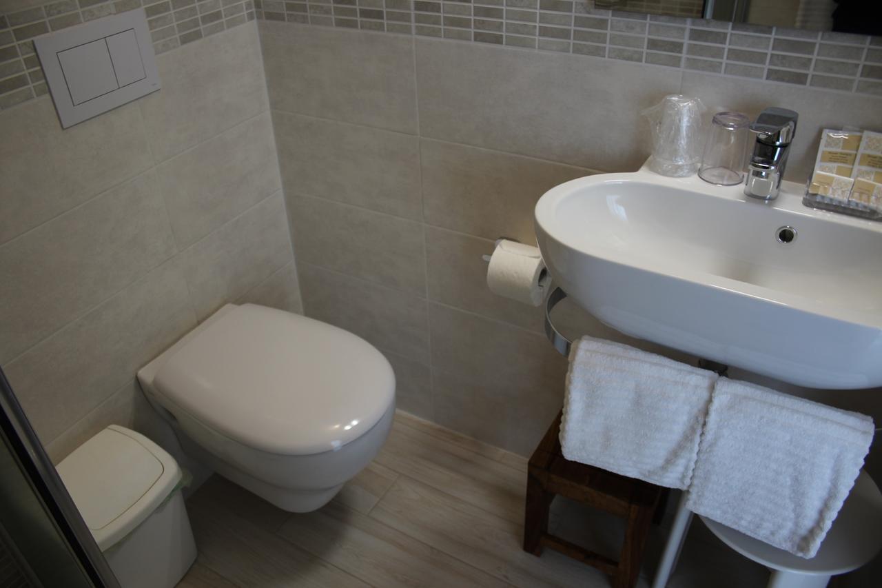 Hotel Margherita Meuble ซีร์มิโอเน ภายนอก รูปภาพ