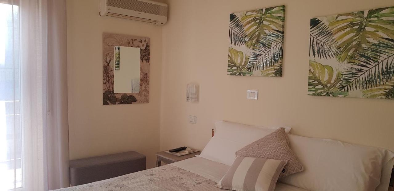 Hotel Margherita Meuble ซีร์มิโอเน ภายนอก รูปภาพ